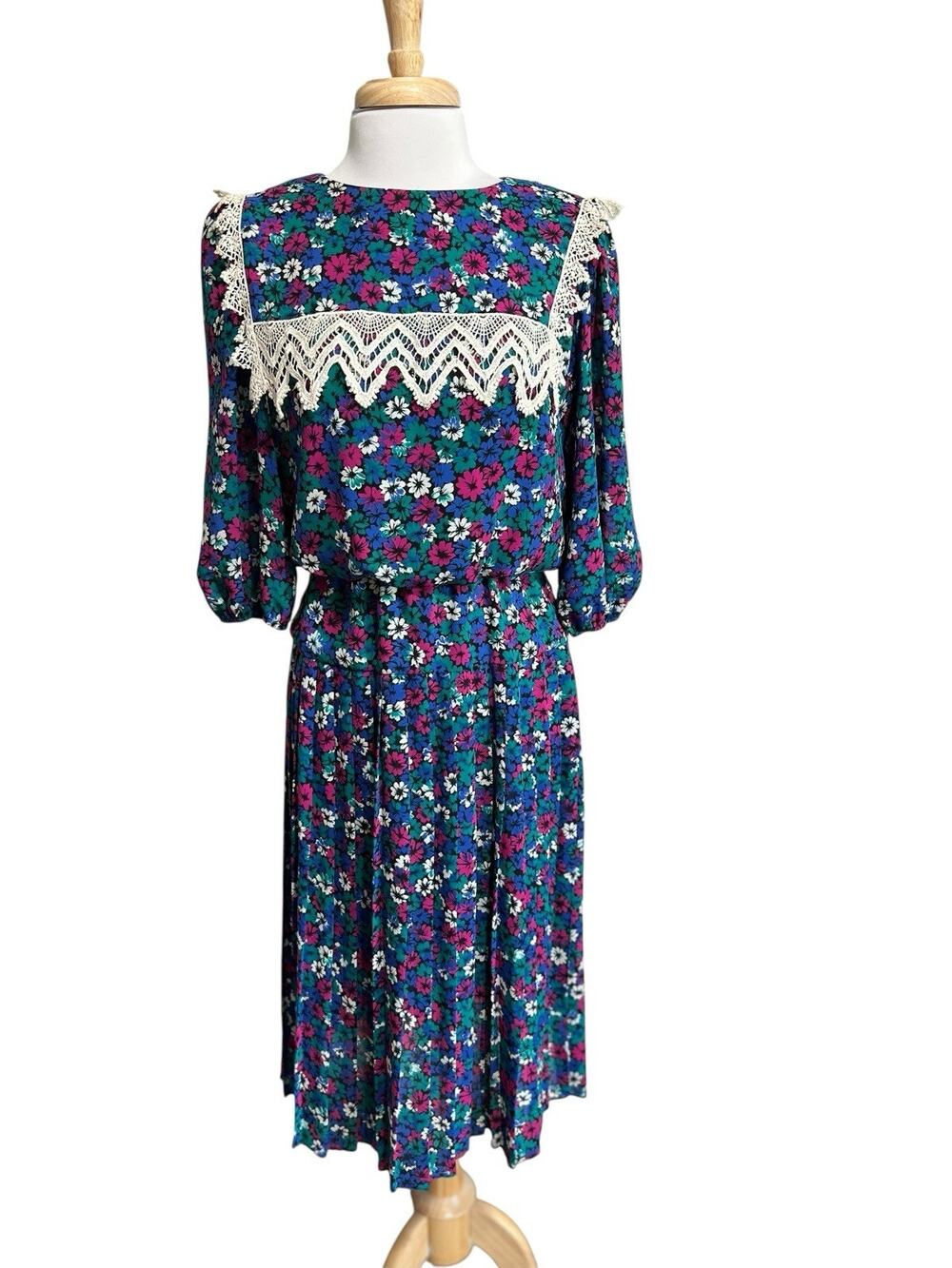 JAMIE 80s 90s Pleated Midi Dress Crochet Collar Eclectic Cottagecore size 10